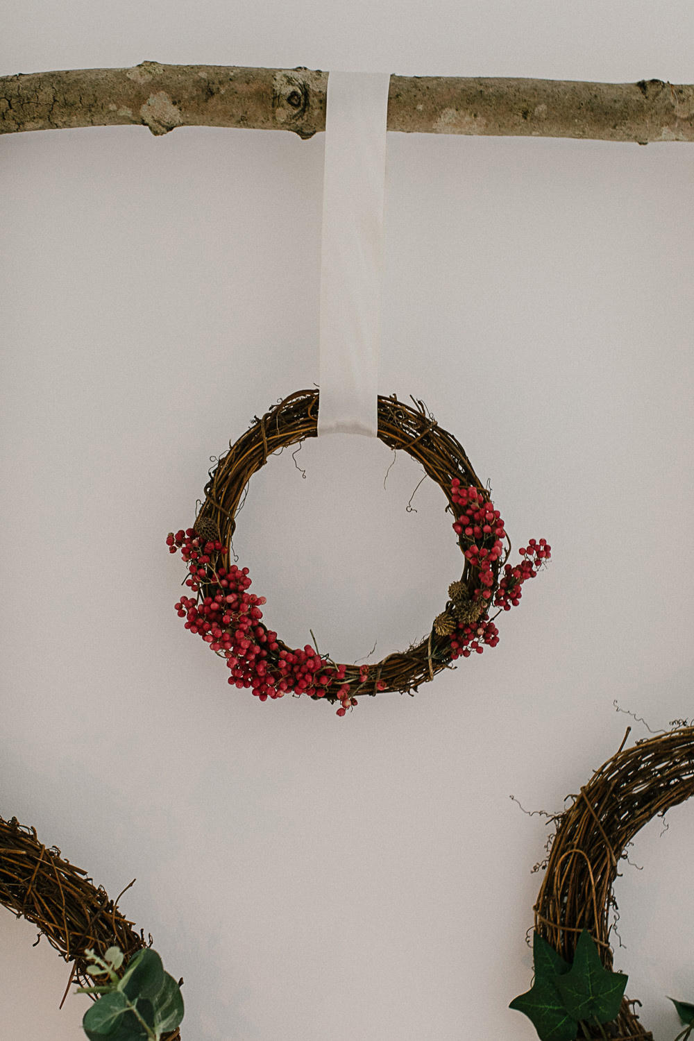 Christmas wreath DIY using pepperberries and pine cones
