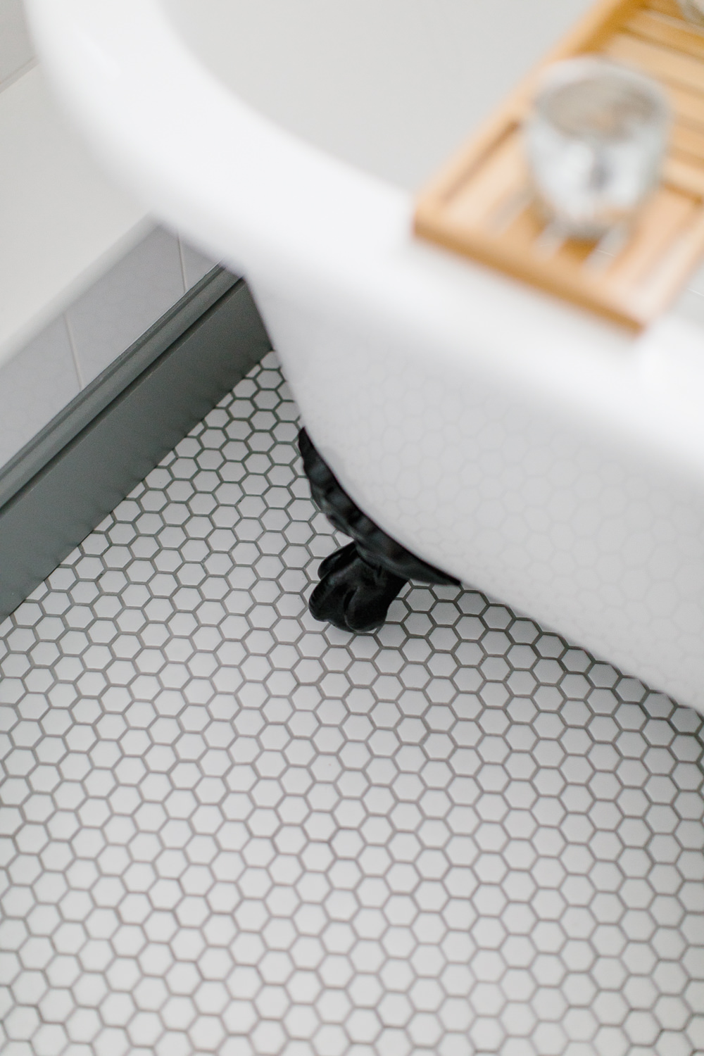 Hexagonal Floor Tiles and Freestanding bath foot
