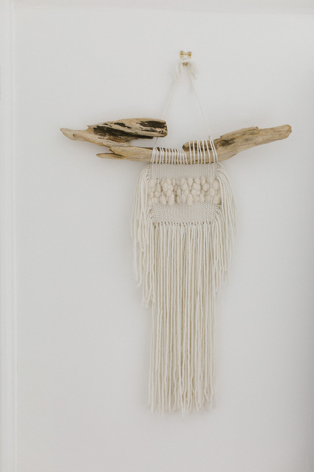 Boho wall hanging with driftwood from Bamaluz Home