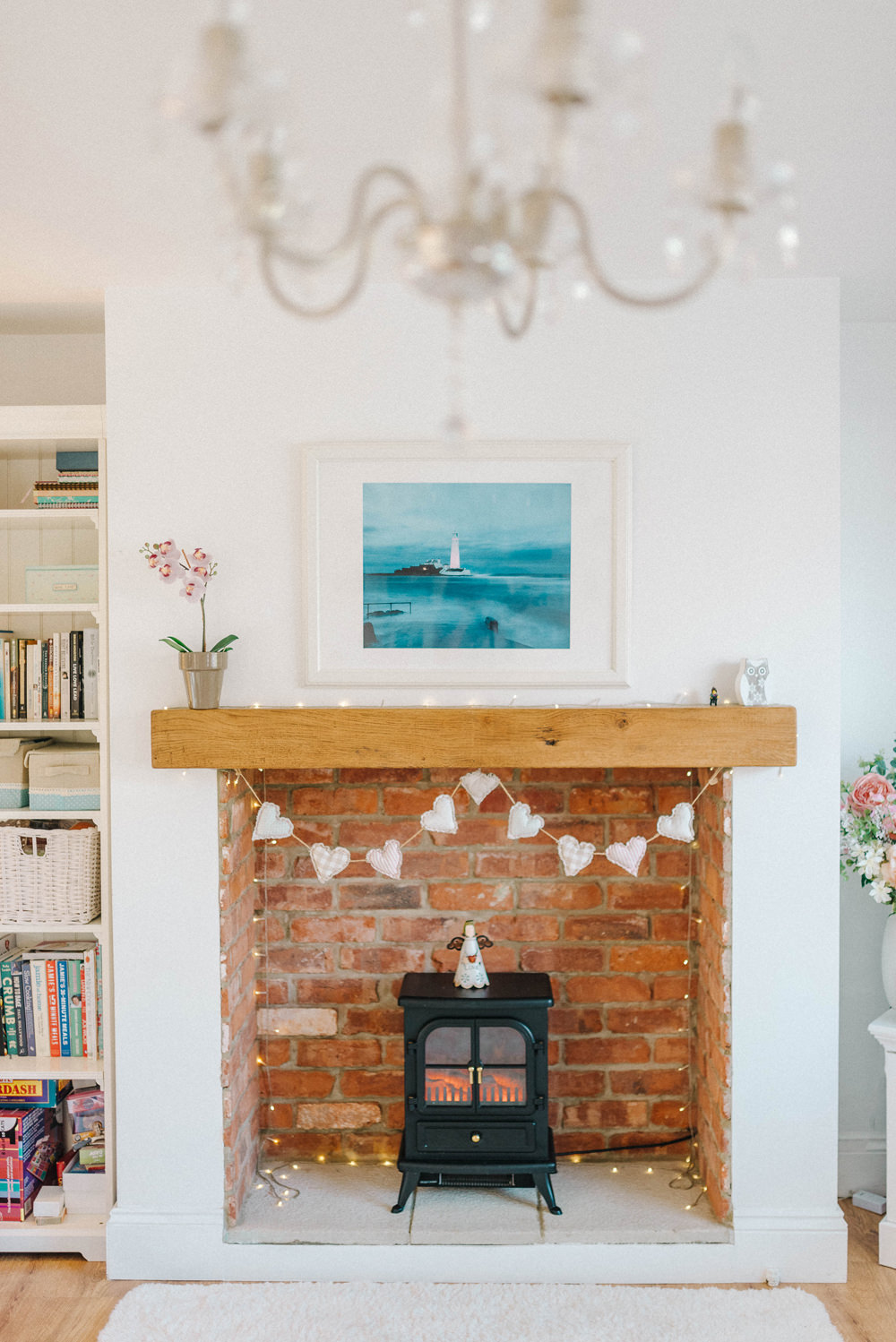 Feature fireplace with stove and bunting