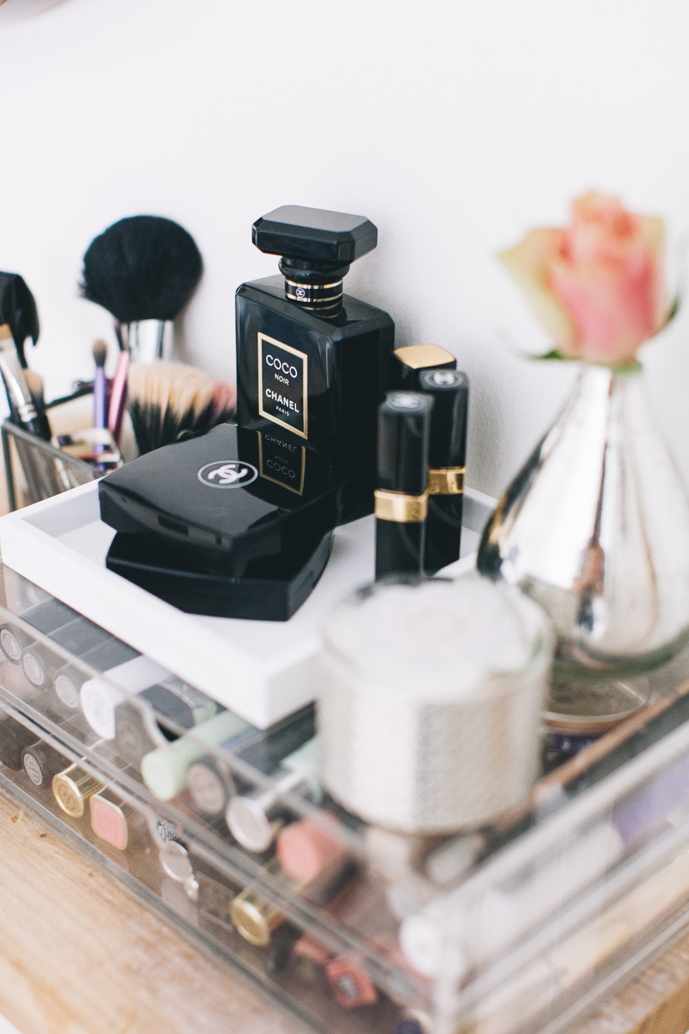 Small space beauty station ideas and make-up storage solutions