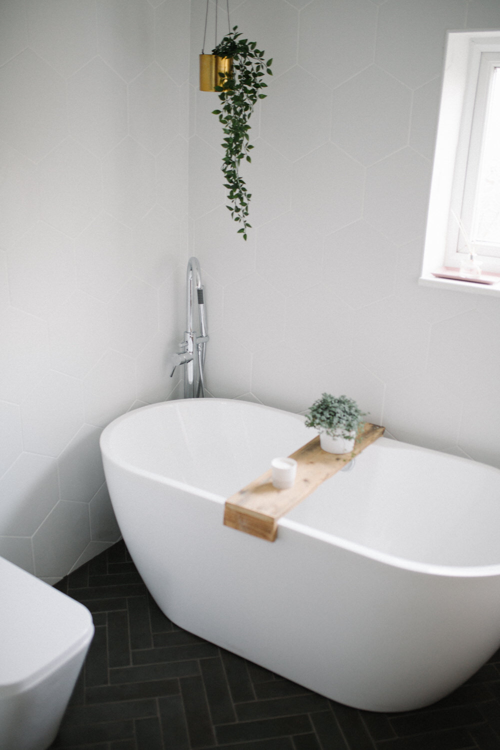 Scandi Bathroom Makeover With Matt Black Fittings