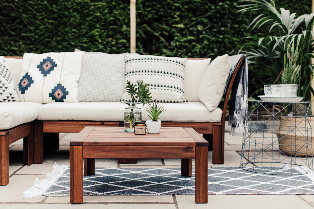 Splurge or Steal {Outdoor Furniture and Finds for the Garden}